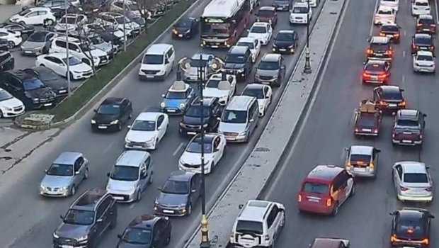 Paytaxtın bəzi yerlərində TIXAC VAR - FOTO