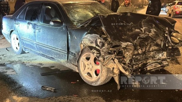 Sumqayıtda minik avtomobilləri toqquşub, xəsarət alanlar var - FOTO/VİDEO