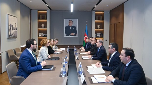 Ceyhun Bayramov NATO nümayəndəsi ilə görüşdü &ndash; FOTO