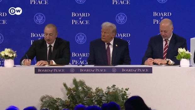 İlham Əliyev Azərbaycanın Sülh Şurasına təsisçi üzv kimi qoşulması ilə bağlı sənədi İMZALADI &ndash; VİDEO