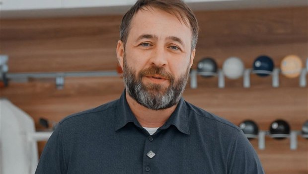 Nazirlik Azər Aydəmirə 657 min manat ÖDƏYƏCƏK