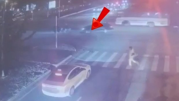 Bakıda 19 yaşlı motosiklet sürücüsünün öldüyü qəzanın YENİ VİDEOSU