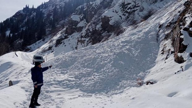 Alpinist 3630 metr yüksəklikdən təxliyə edildi