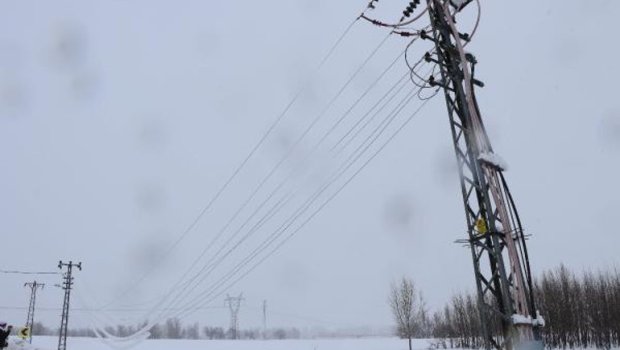 Qar yağan kimi işıqlar niyə sönür? - VİDEO