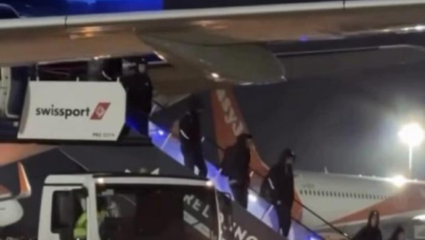 &ldquo;Qarabağ&rdquo; Liverpula çatdı - VİDEO