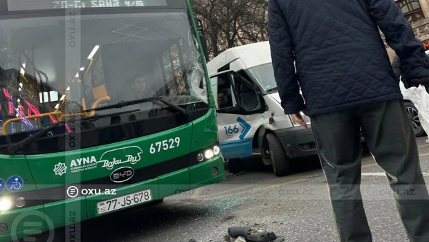 "BakuBus"ın avtobusu yük maşını ilə toqquşdu