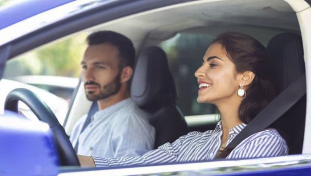 Ərlə arvad bir-birinin maşınını etibarnaməsiz sürə bilər?