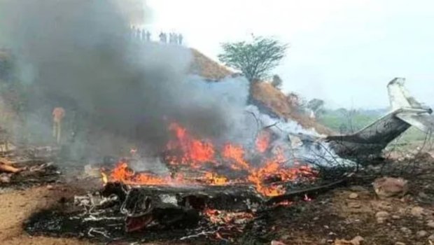 Hindistanda təyyarə qəzası: 5 ölü var - VİDEO