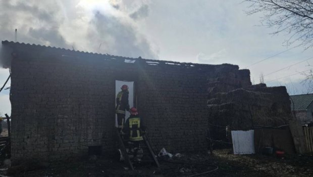 Kürdəmirdə ev yanıb - FOTO/VİDEO