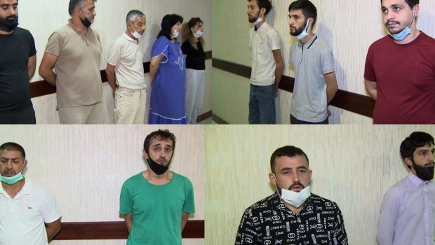 20 nəfərlik dəstə üzvləri yenidən MƏHKƏMƏ QARŞISINDA