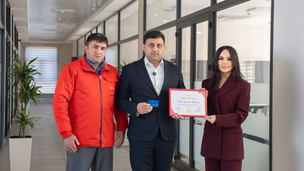 Gəncədə &ldquo;BakuBus&rdquo;ın 10 milyonuncu sərnişini o oldu &ndash; VİDEO