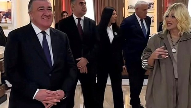 Röya qalmaqalına görə Xətai İcra hakimiyyətindəki vəzifəsini itirdi &ndash; FOTO/VİDEO