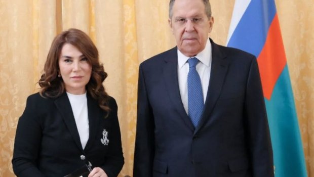 Lavrov azərbaycanlı jurnalistə müsahibə verdi - VİDEO