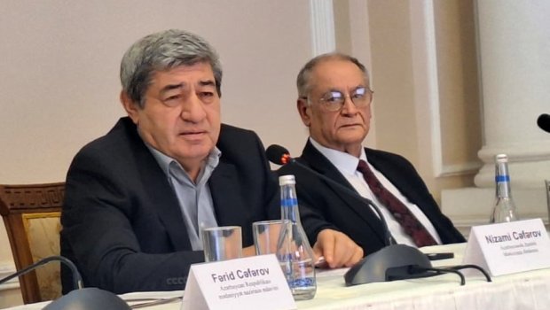 Nizami Cəfərov: &ldquo;Yazıçı kitabını küçədə sata bilməz&rdquo;