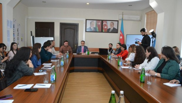 &ldquo;Uğurlu kommunikasiya: səlis nitq və sərlövhə yaradıcılığı&rdquo; mövzusunda təlim keçirildi - FOTO