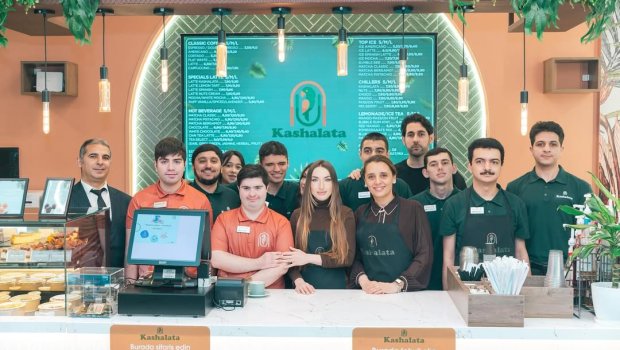 Alena Əliyeva &ldquo;Kaşalata&rdquo; kafedə - FOTO