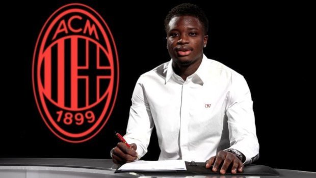 &ldquo;Milan&rdquo; 19 yaşlı hücumçu TRANSFER ETDİ