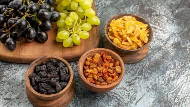 Kişmişin FAYDALARI - Hansını seçək qara yoxsa sarı?