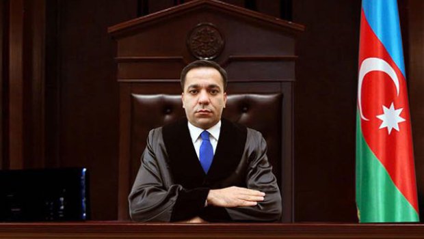 Həmkarları rüşvət alan hakimə güzəşt ETMƏDİ