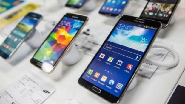 Gəncədə univermaqdan 41 ədəd mobil telefon OĞURLANDI