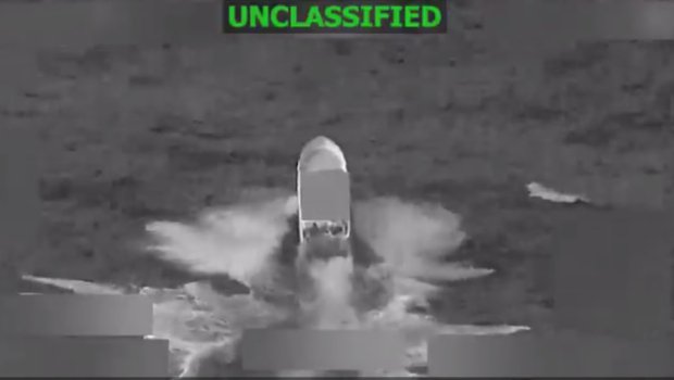 ABŞ narkotik daşınan gəmini belə məhv etdi &ndash; ANBAAN VİDEO