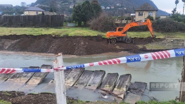 Astarada torpaq sürüşməsi olub - FOTO