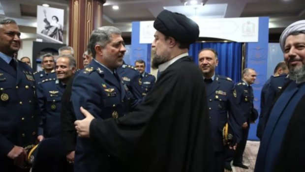 İranda komandirlər Əli Xameneinin nəvəsi ilə görüşdü &ndash; Özü tədbirə qatılmadı &ndash; FOTO