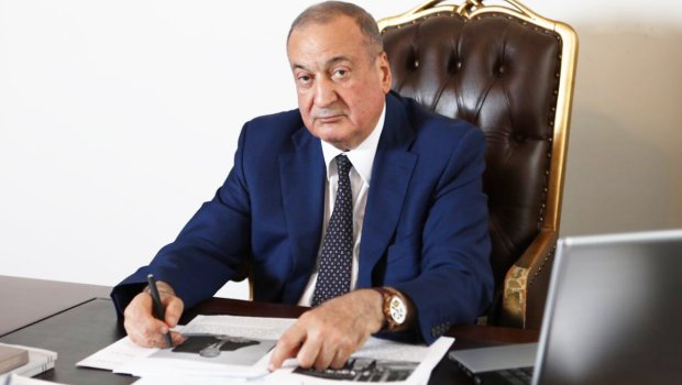 Eldar Quliyev həm deputatdır, həm rektor... - Bu necə olur? - FOTO