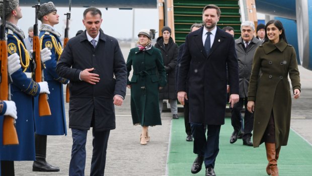 ABŞ-ın vitse-prezidenti Azərbaycanda &ndash; FOTO/VİDEO