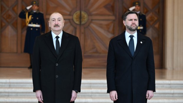 ABŞ Vitse-prezidentinin Bakıda QARŞILANMA MƏRASİMİ - FOTO