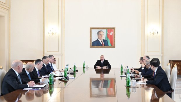Prezident müşavirə KEÇİRDİ - FOTO/VİDEO