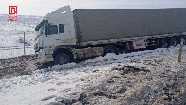 İran TIR-ı Ələt-Astara yolunda qəzaya düşdü &ndash; FOTO/VİDEO