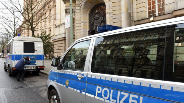 Almaniyada 3 nəfər bankı belə soydu - TƏFƏRRÜAT