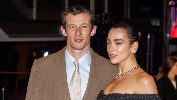 Dua Lipa nişanlısı ilə yaxtada belə dincəlir &ndash; FOTO