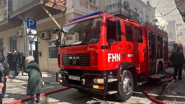 "Tarqovı"dakı binada yanğın hələ söndürülməyib