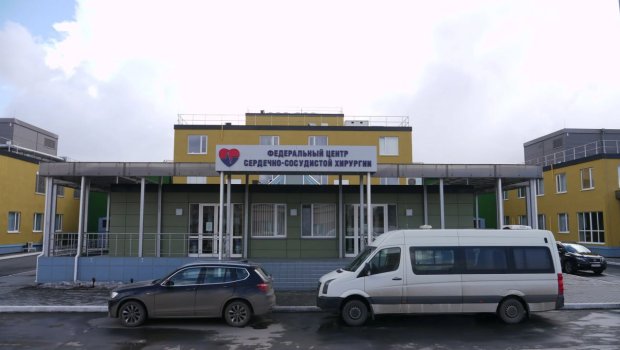 Tanınmış yazıçı vəfat etdi - FOTO