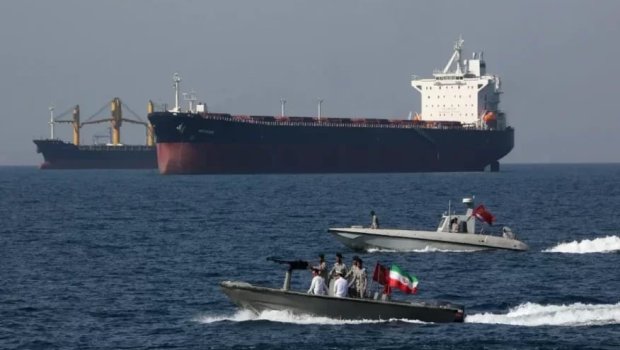 İran Hörmüz boğazını BAĞLADI