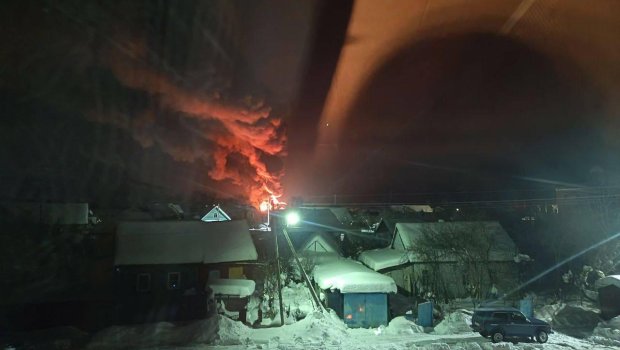 Rusiyada neft bazası yanır - VİDEO