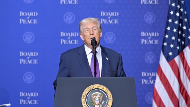 Tramp: &ldquo;İki çox vacib ölkə arasında sülh əldə etdim və bunu heç vaxt unutmayacağam&rdquo; - VİDEO