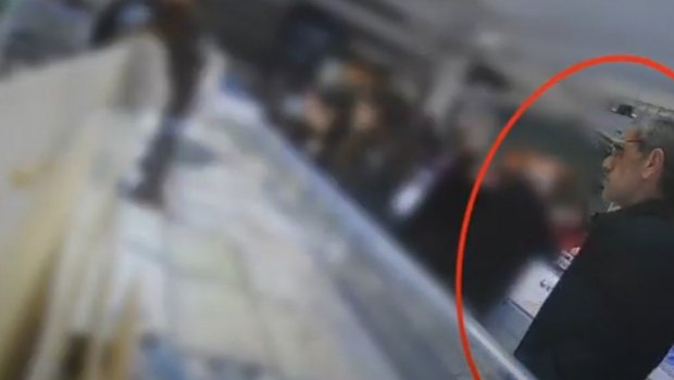 Bakıda zərgərlik mağazasından oğurluq kameraya düşdü - ANBAAN VİDEO