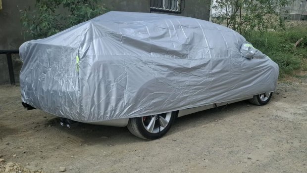 Gömrük terminalında maşının altından meyit tapıldı