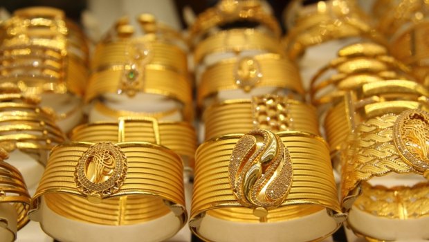 Qızılı taxtından saldı: Bu zinət əşyasına böyük tələbat var