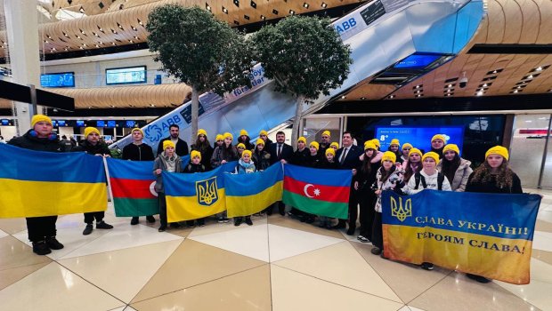 Daha 26 ukraynalı uşaq reabilitasiya üçün Bakıya gətirildi