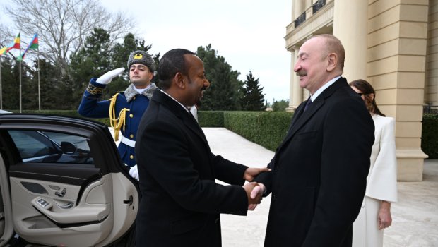 Prezident və birinci xanım Efiopiyanın Baş nazirinin rəsmi qarşılanma MƏRASİMİNDƏ - FOTO/VİDEO