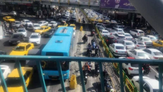 İnsanlar Tehranı TƏRK edir &ndash; VİDEO