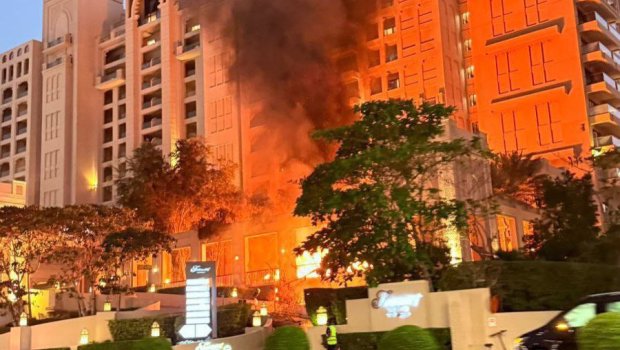 Dubayın 5 ulduzlu hotelinə raket düşüb, ölənlər var - VİDEO
