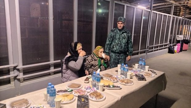 Yeddi Azərbaycan vətəndaşı İrandan TƏXLİYƏ EDİLDİ - FOTO