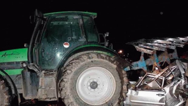 Füzulidə maşın traktora çırpıldı - 10-cu sinif şagirdi HƏLAK OLDU