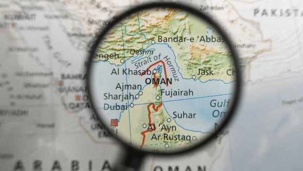 İran Hörmüz boğazını gəmilər üçün açdı