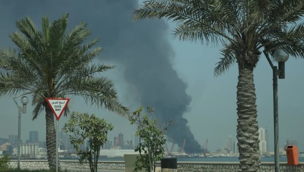 İran Əbu-Dabidə yerləşən "Əl-Səlam" hərbi-dəniz bazasının anbarına zərbə endirdi